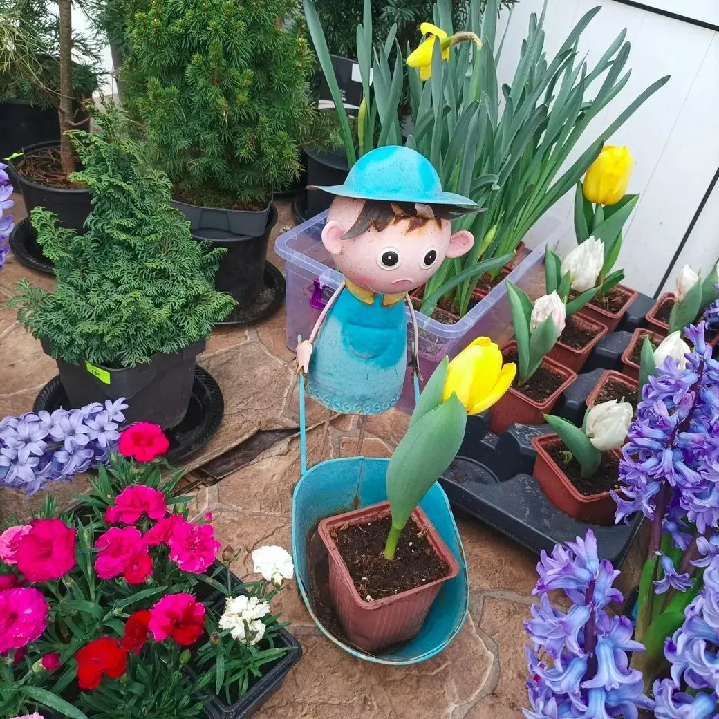 Кра-Дени - Бутик за цветя и подаръци